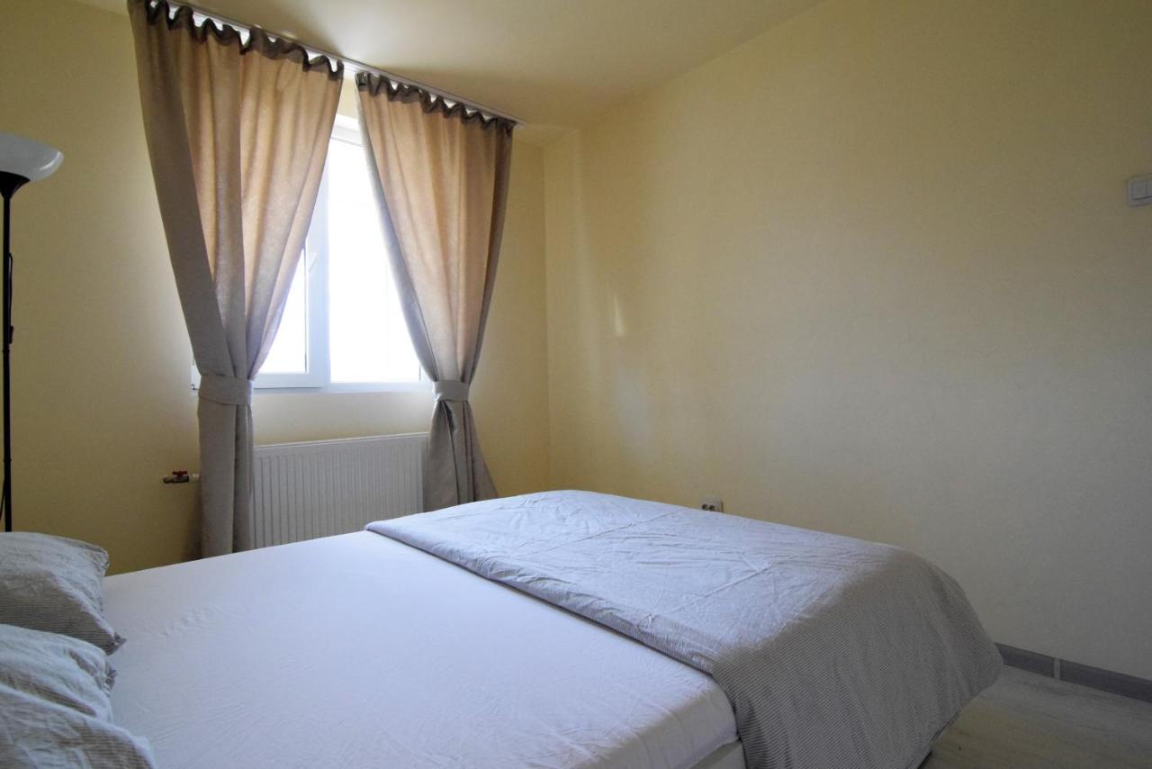 Gara De Nord - Resedinta Lui Calin Apartment Bucharest Luaran gambar